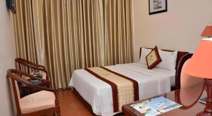 7S Hotel Thu Bon Danang Bagian luar foto