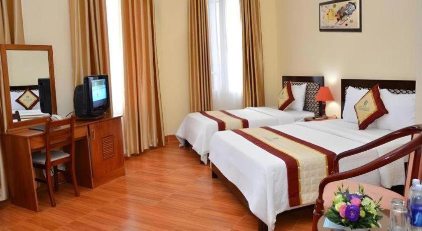 7S Hotel Thu Bon Danang Bagian luar foto